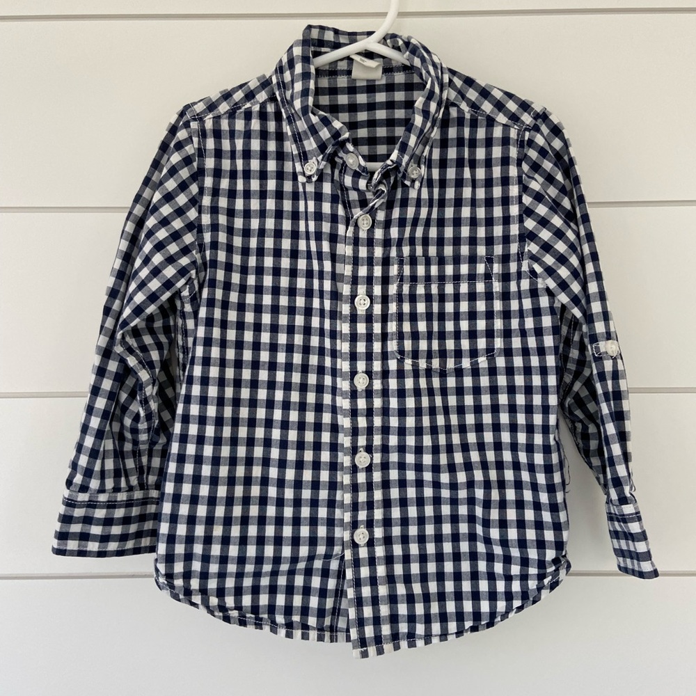 GAP Navy gingham long sleeve button down